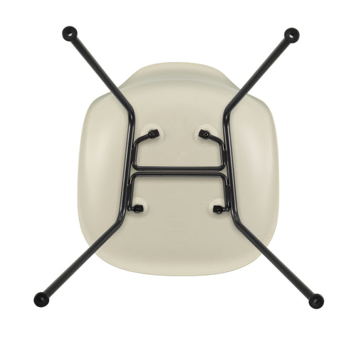 Cadeira Eames em Plástico DSX / Base Preta